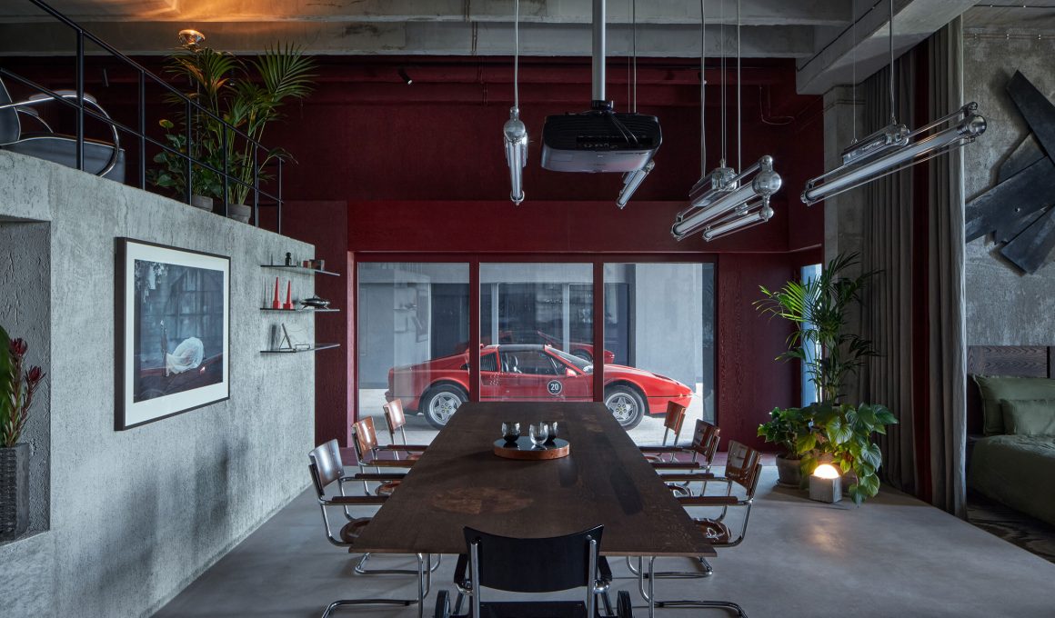 Loft VNG 903: A Fusion of (Post)Industrial Design and Early 20th-Century Modernism in Prague