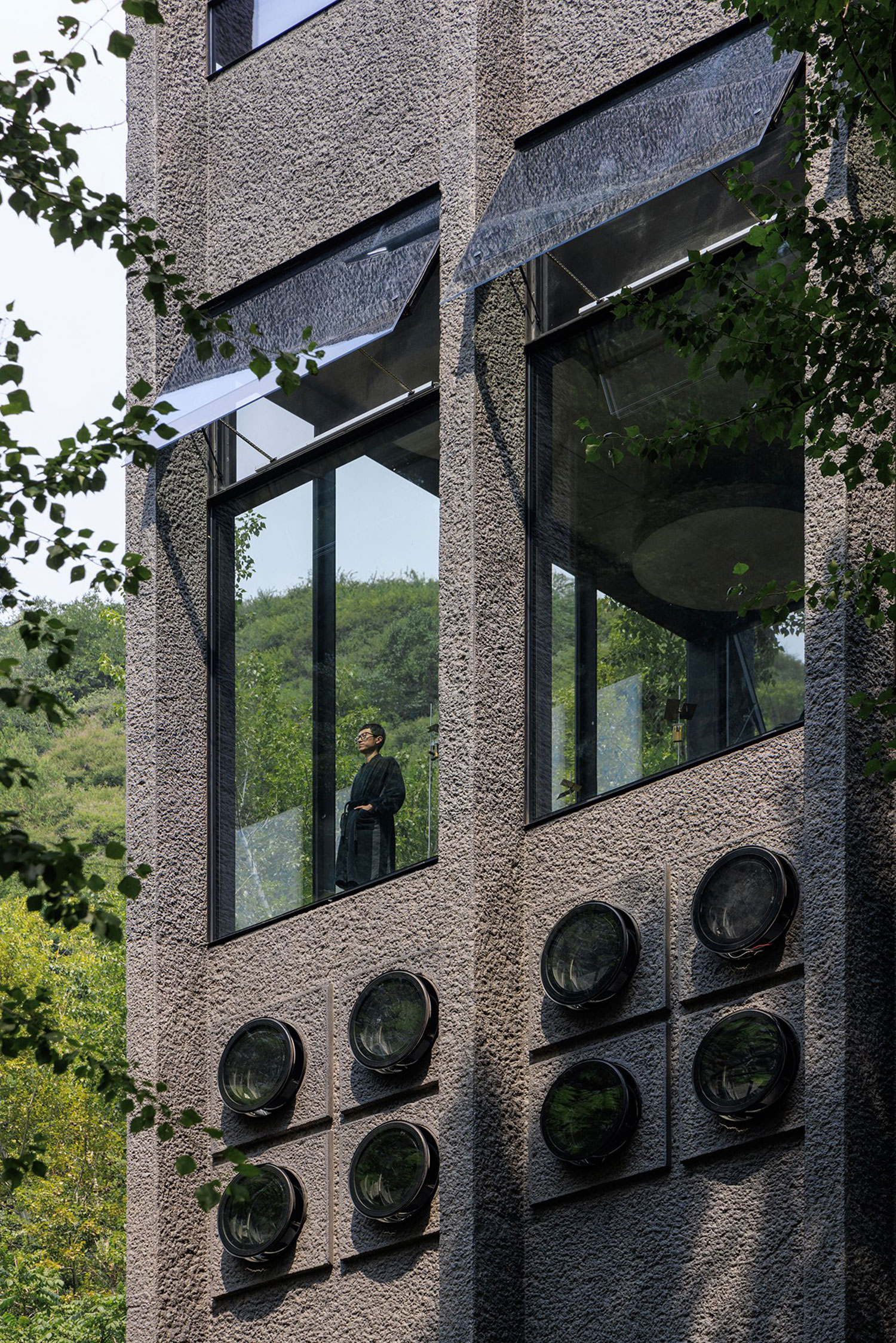 A Sanctuary in the Forest: Unveiling the Wulingshan Eye Stone Spring Spa by Vector Architects