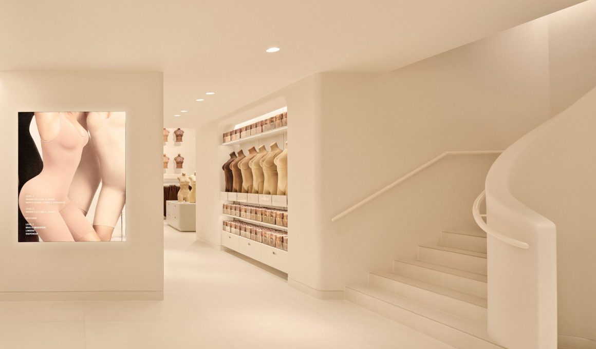 A Study in Nude: De Cárdenas' Architectural Vision for SKIMS Flagship Store in New York