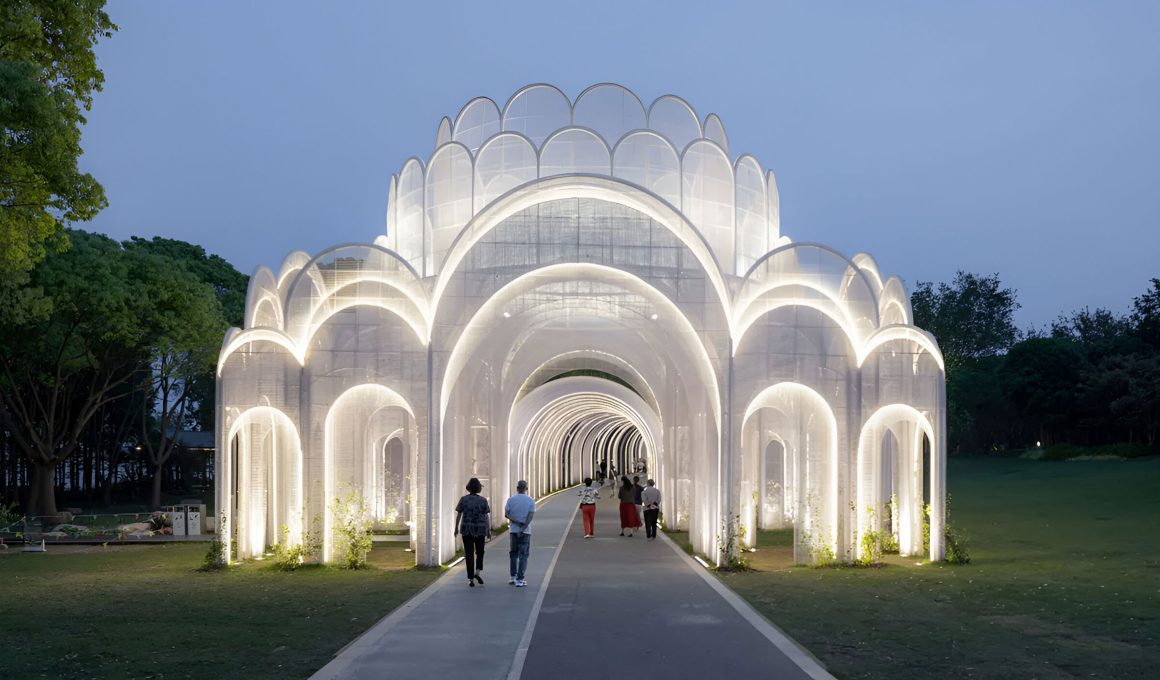 Emerald Screen Pergola, Wuxi, CN / Wutopia Lab