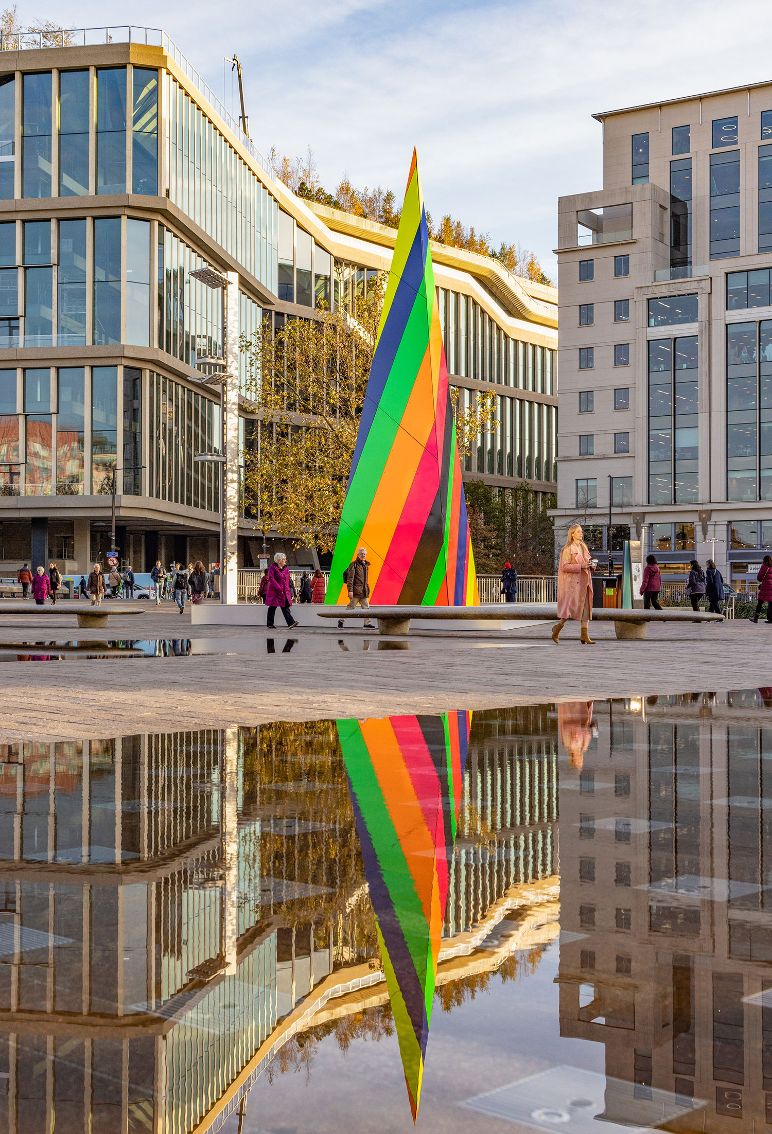 Fluorescence: Liz West's Eye-Catching Neon Christmas Tree Illuminates Kings Cross