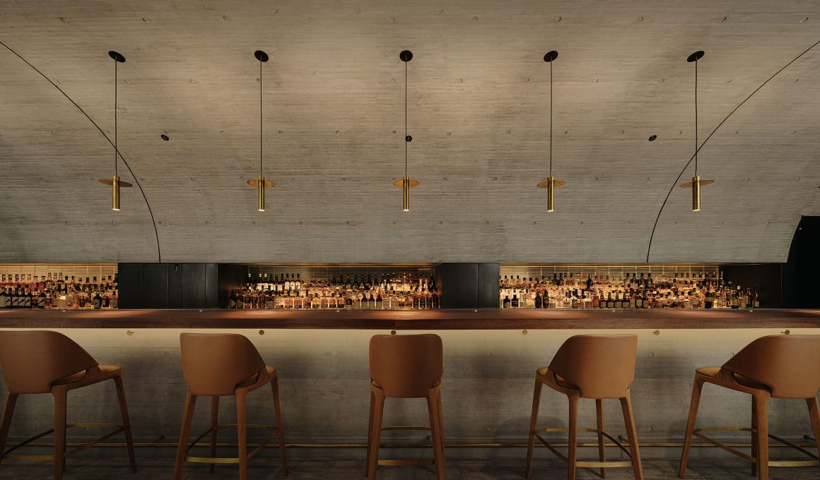 JSPA Design: Transforming a Taiyuan Podium into a Vibrant Cocktail Bar