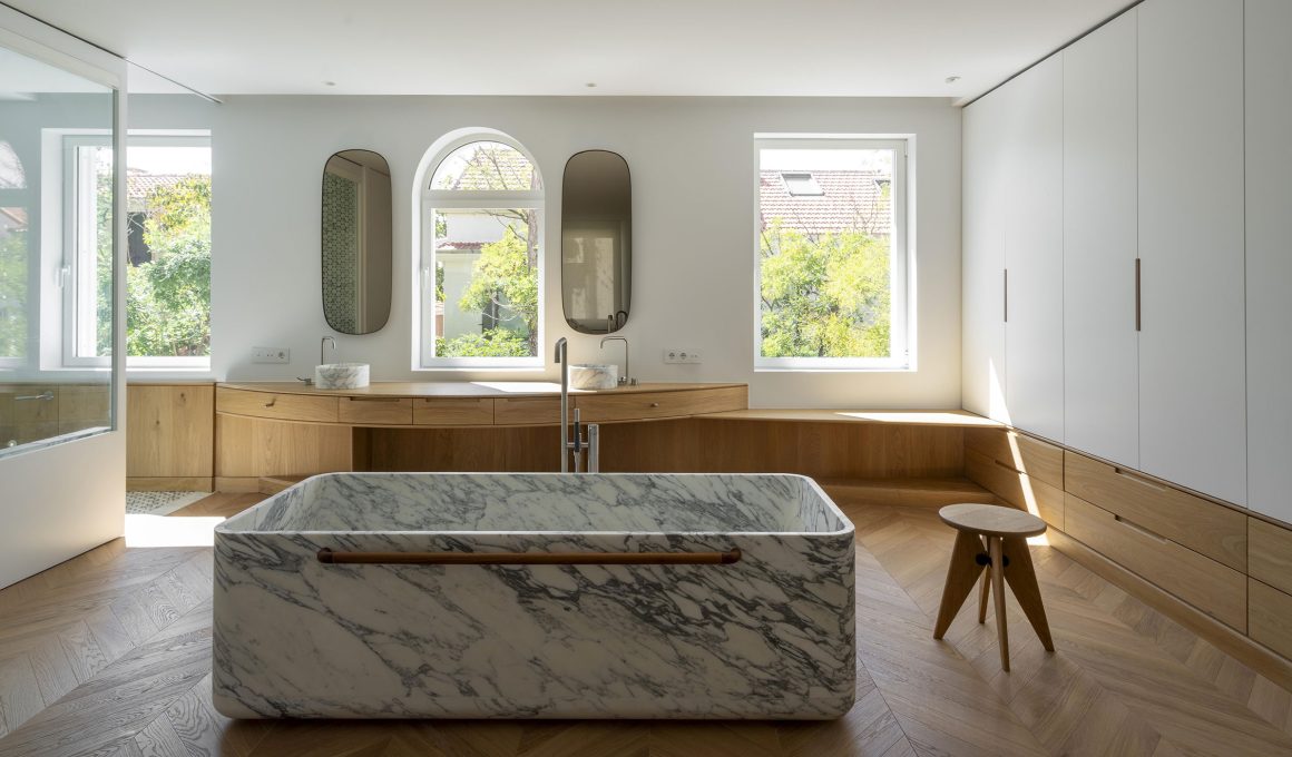 Marble in Bathroom Renovations: Key Considerations and Care Tips