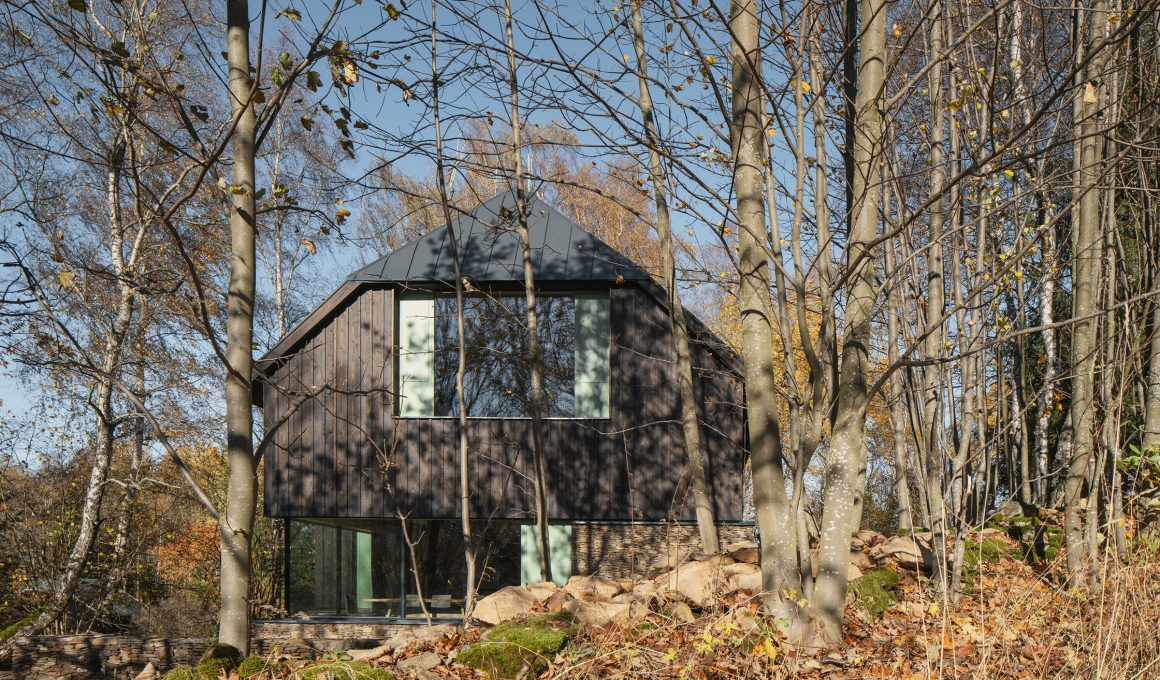 A Harmonious Cottage Design in Šumava National Park: Balancing Conservation and Aesthetic Appeal