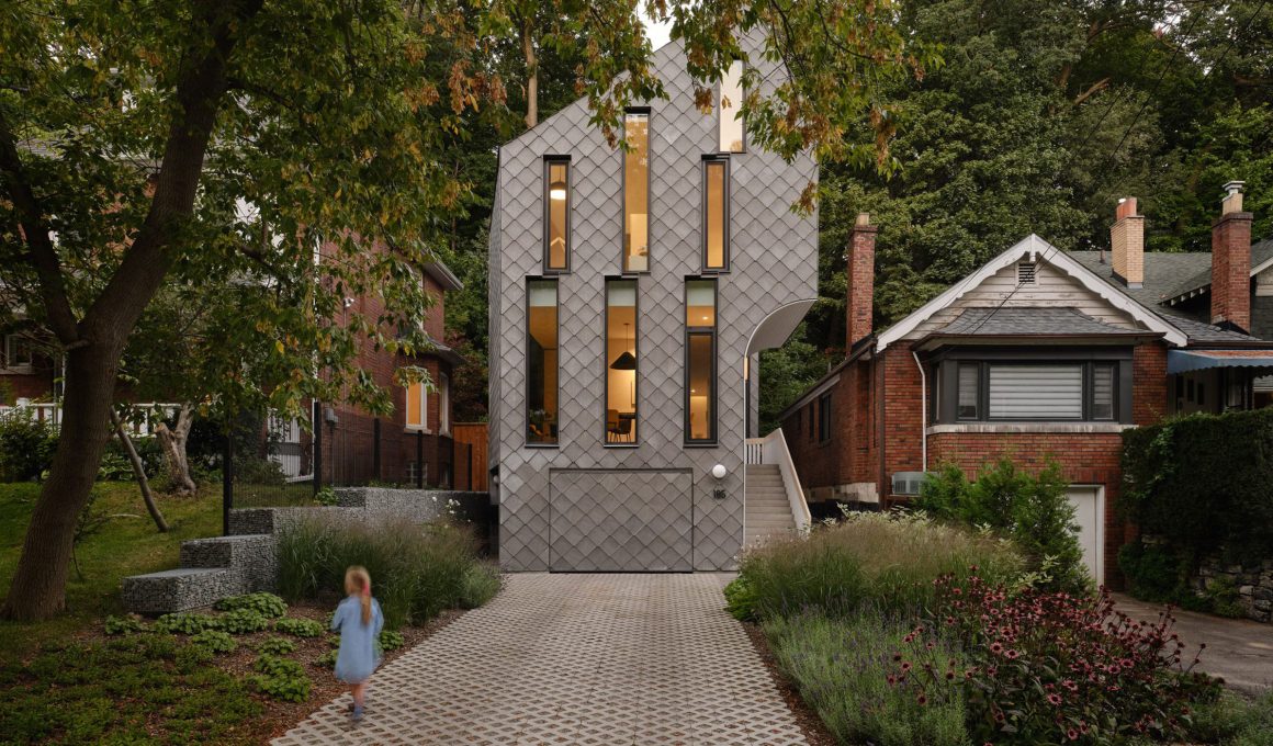 Neville Park House, Toronto, CA / Reigo & Bauer