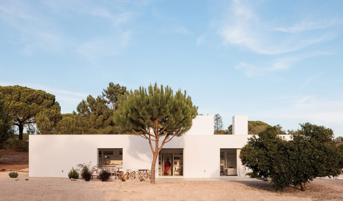 Quinta das Oliveiras House, Melides, PT / José Adrião Arquitectos