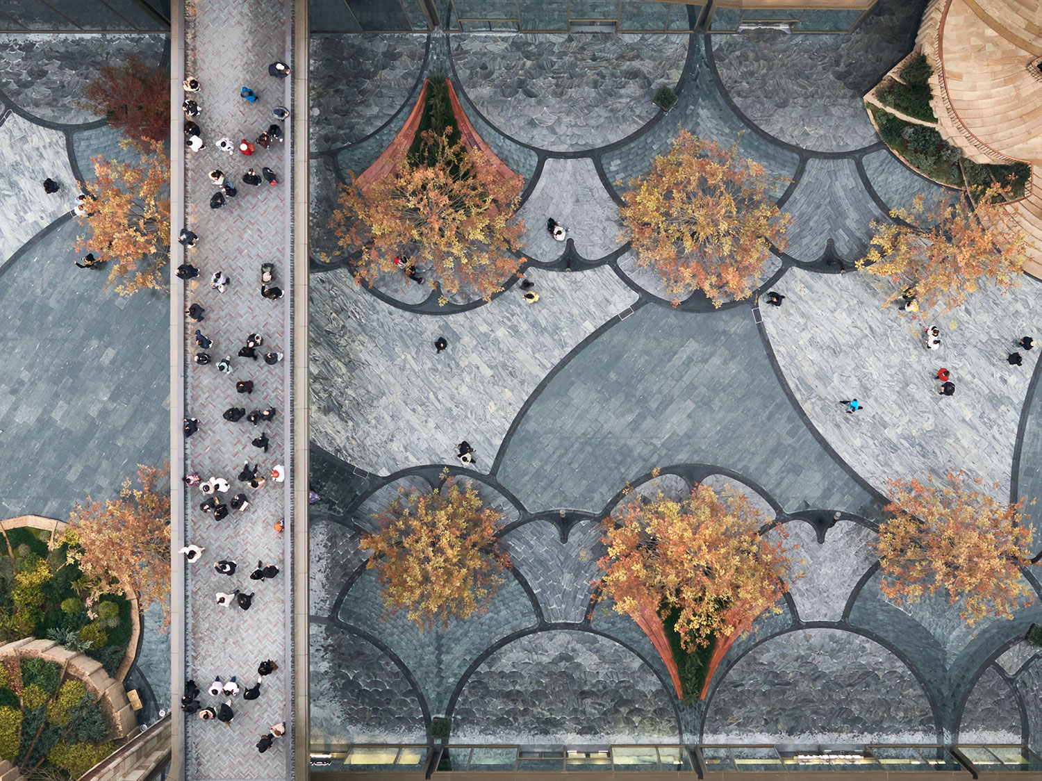 Sculpting the City: Heatherwick Studio's CCBD in Xi'an