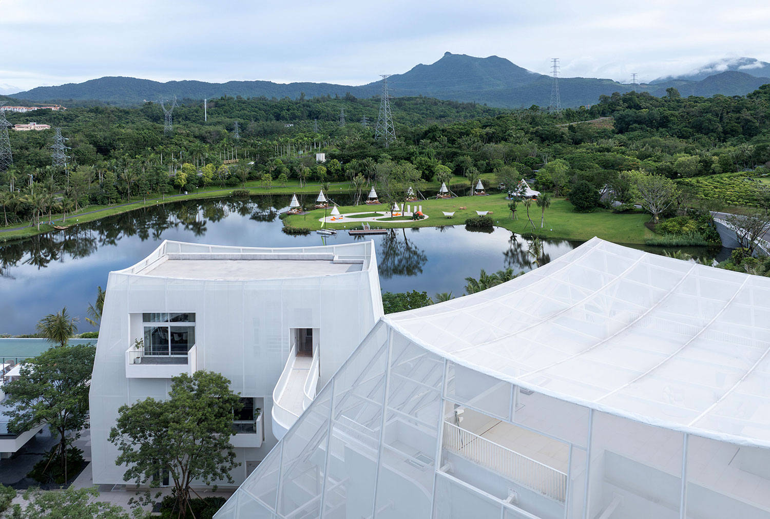 Wutopia Lab Wraps Chinese Arts Center in Ferrari White Mesh